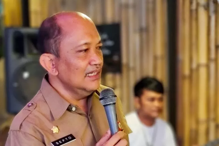 Kepala Disnakertrans Provinsi Banten Septo Kalnadi. (PROSERANG.COM)