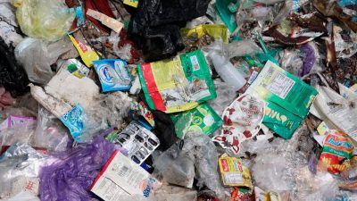 Sampah di Enam Kota Didominasi Kemasan Kecil Produk Plastik